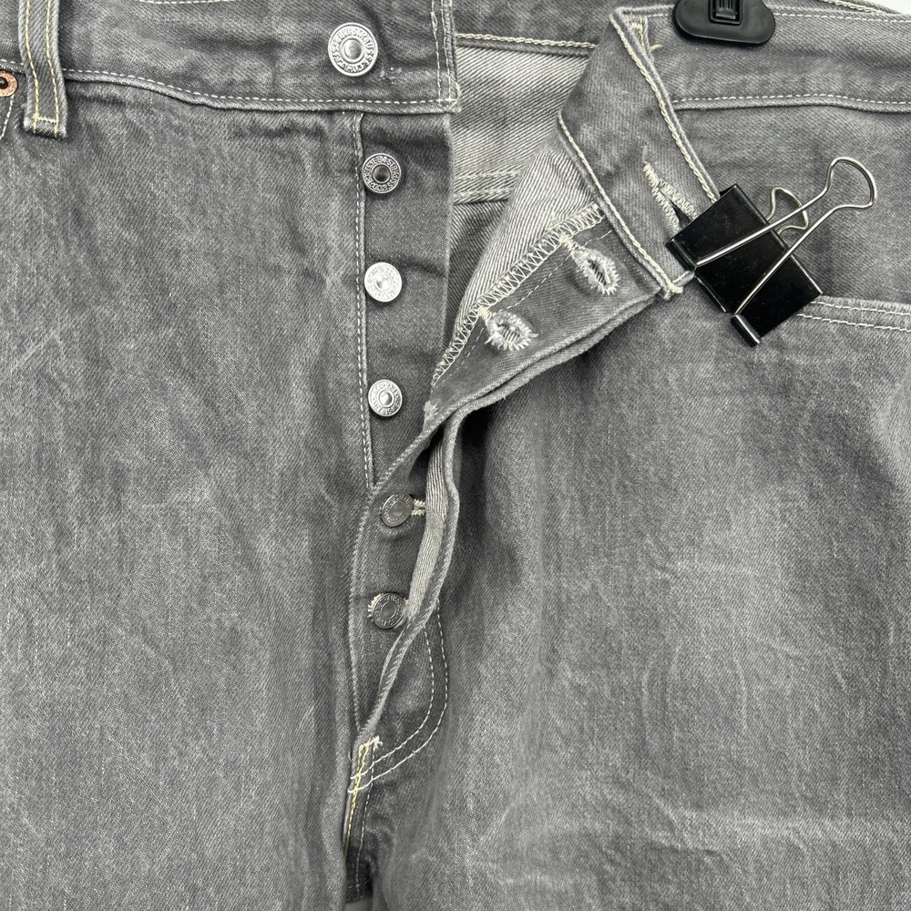 Levi Strauss 501 Vintage Mens Jeans 42x32 Straight Leg Button-Fly Light Gray - Picture 3 of 7